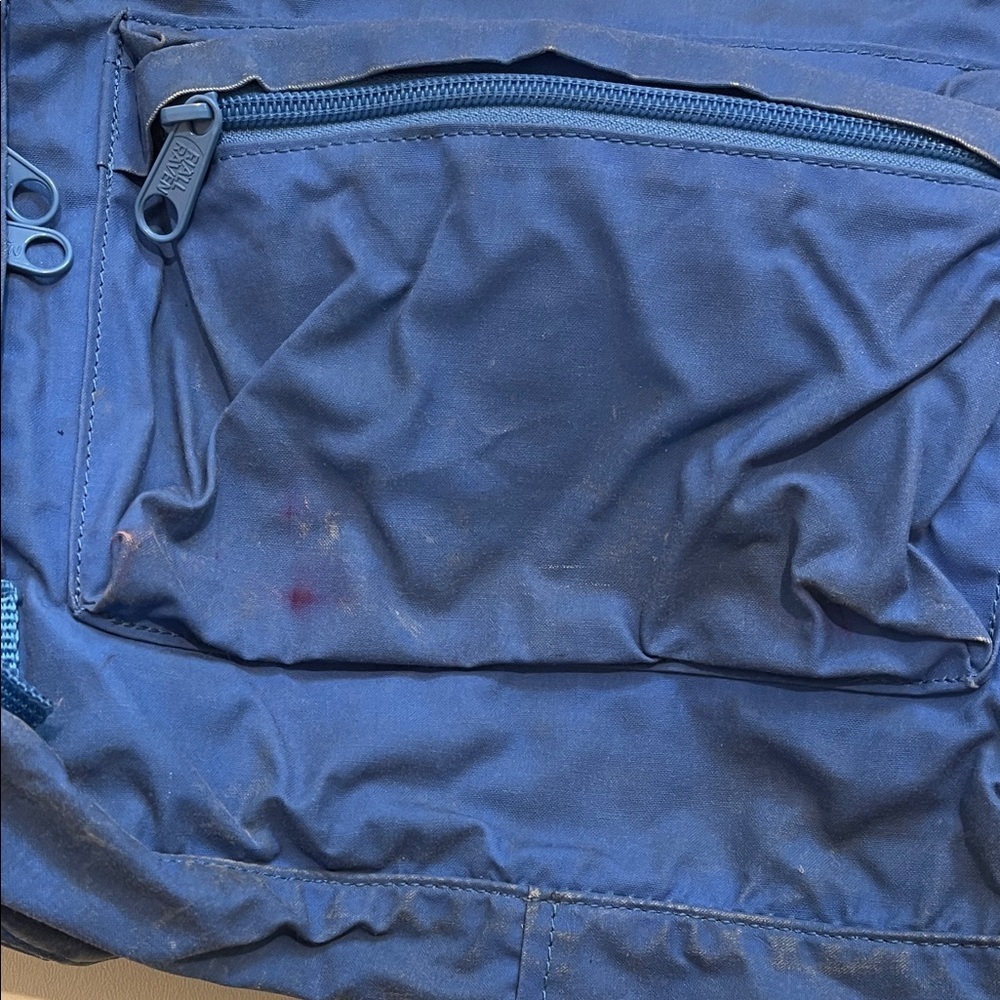 Fjallraven Kånken UnBlue and Yellow Backpack - Picture 5 of 8